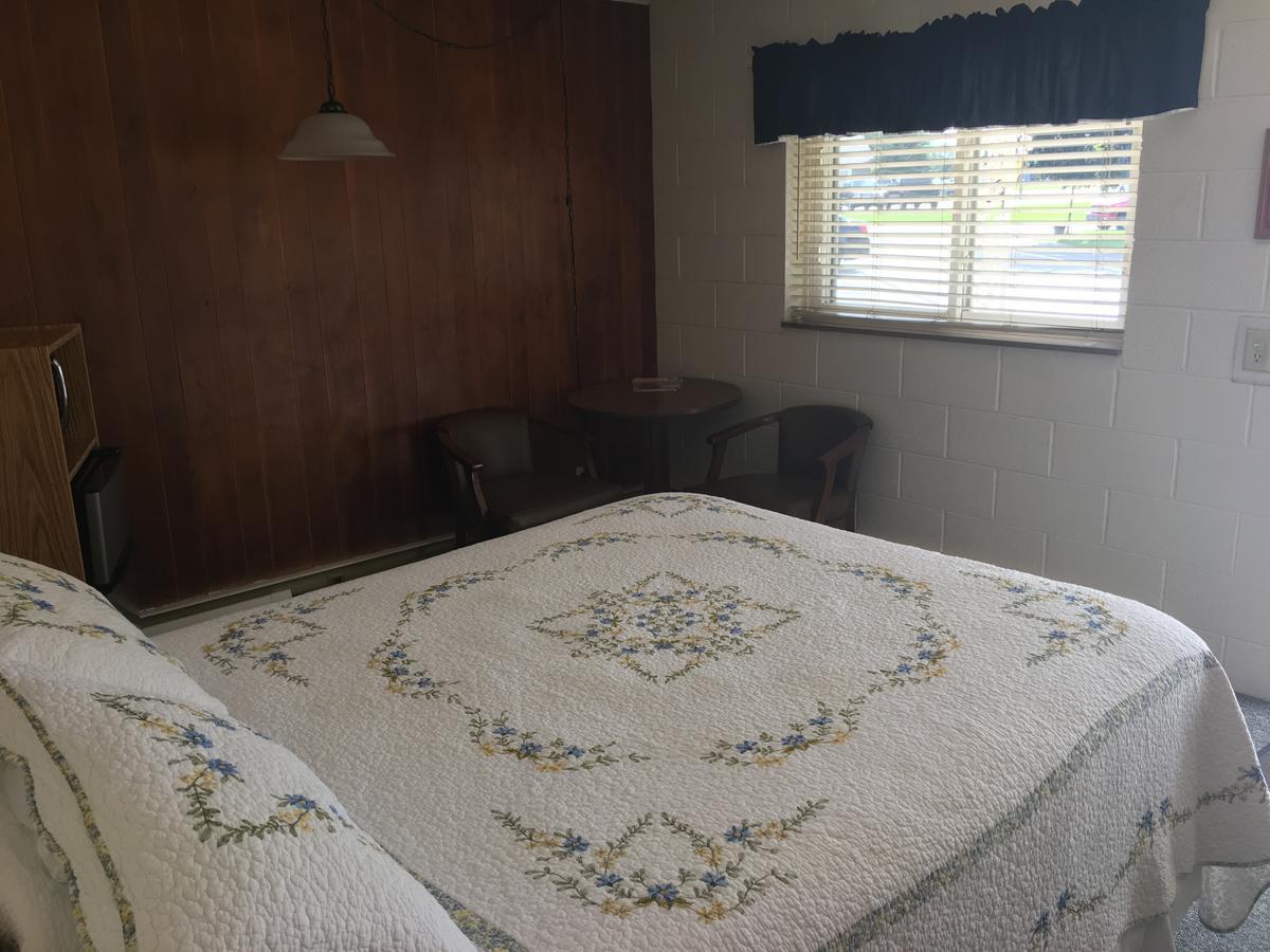 Muskegon Heights Bel Aire Motel מראה חיצוני תמונה
