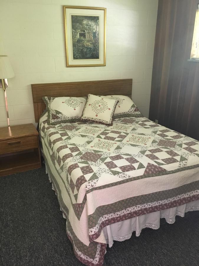 Muskegon Heights Bel Aire Motel מראה חיצוני תמונה